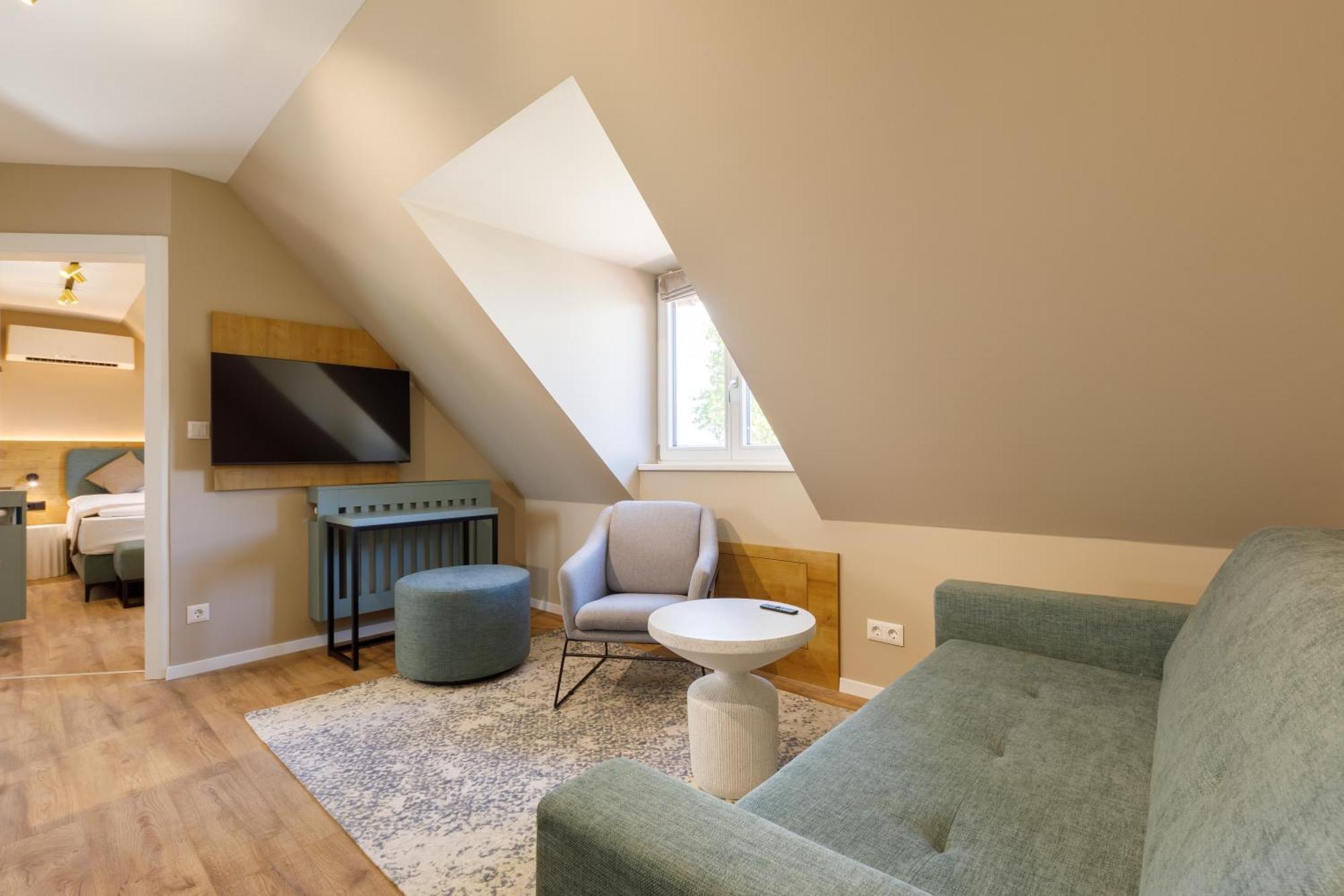 Lepke Apartmanház és Étterem Tihany Exterior foto